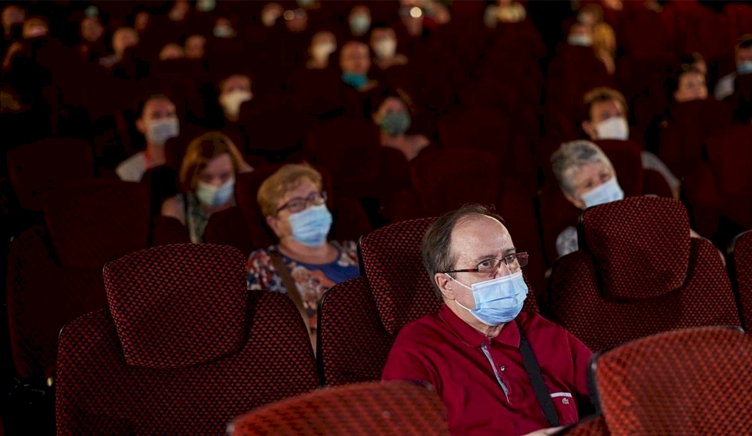 CON ESTRICTO PROTOCOLO REABREN LOS CINES