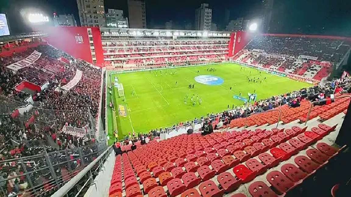 MIGUEL ANGEL MENNO: “NUESTRA PRIORIDAD ES AUMENTAR LA CAPACIDAD DEL ESTADIO”