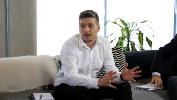 NICOLÁS MALINOVSKY: “MILEI NOS PONE EN UNA SITUACIÓN PELIGROSA"