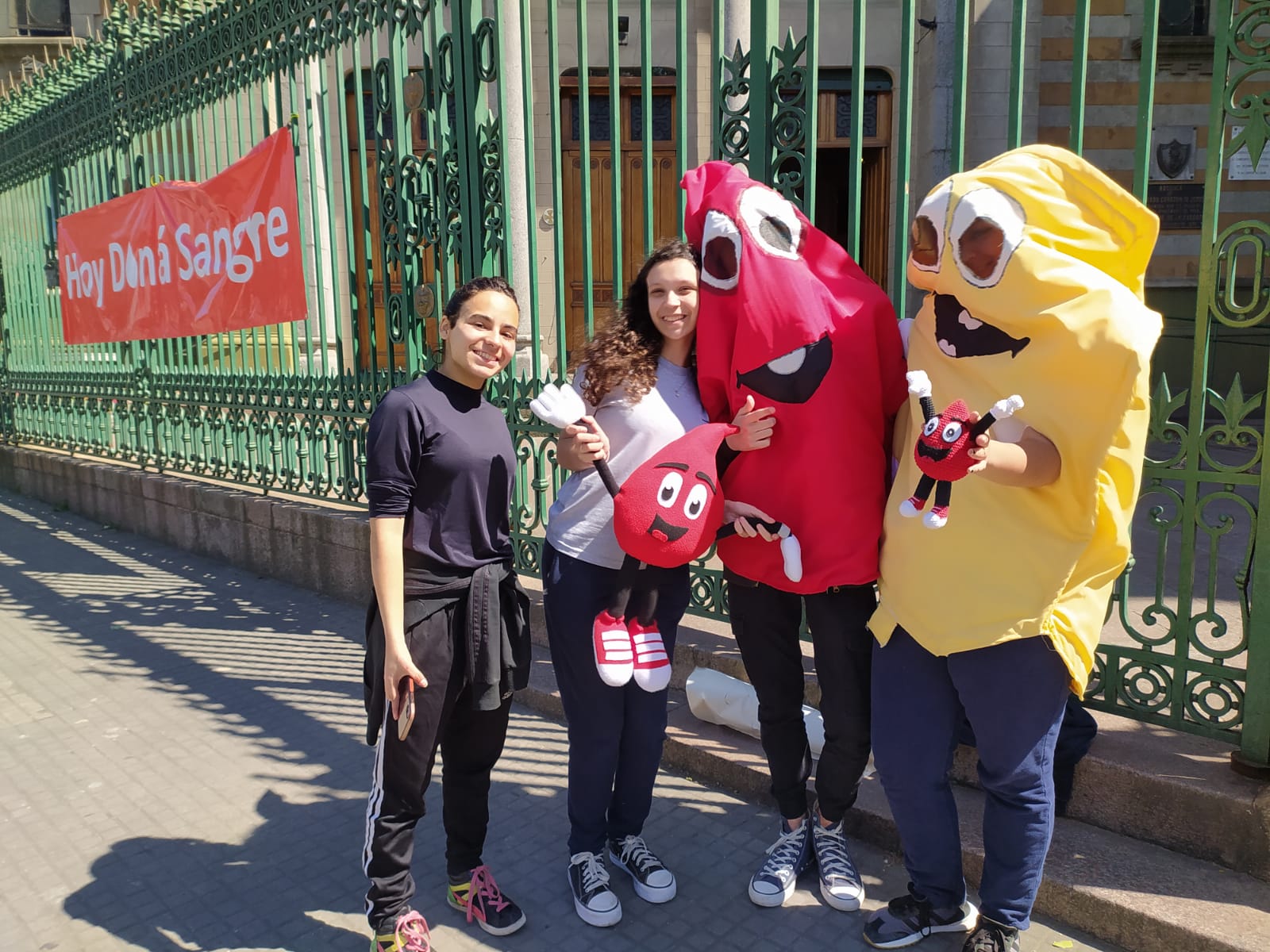 LA PLATA: COLECTA EXTERNA DE SANGRE EN EL COLEGIO SAGRADO CORAZÓN DE JESÚS