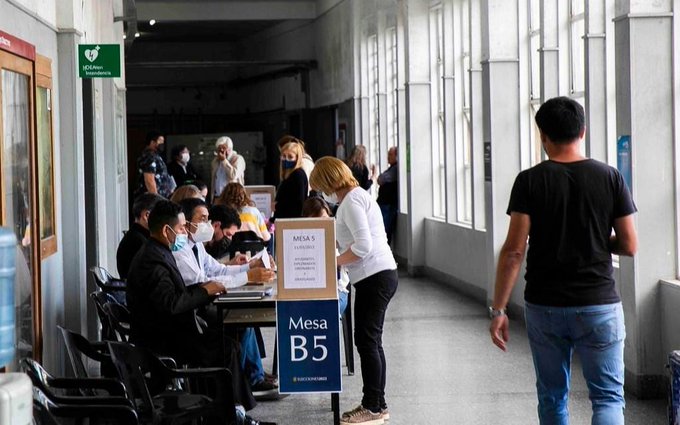 COMENZARON LAS ELECCIONES EN LAS 17 FACULTADES DE LA UNLP