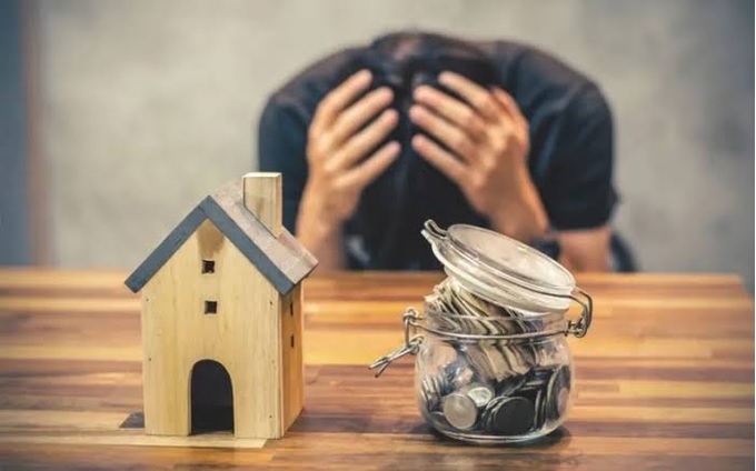 EL ENDEUDAMIENTO DE LAS FAMILIAS ES “UN PROBLEMA MACROECONÓMICO”