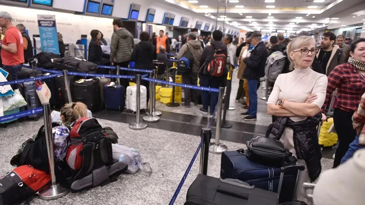 PILOTOS DE AEROLÍNEAS ARGENTINAS RECLAMAN POR EL INCUMPLIMIENTO DE LA EMPRESA