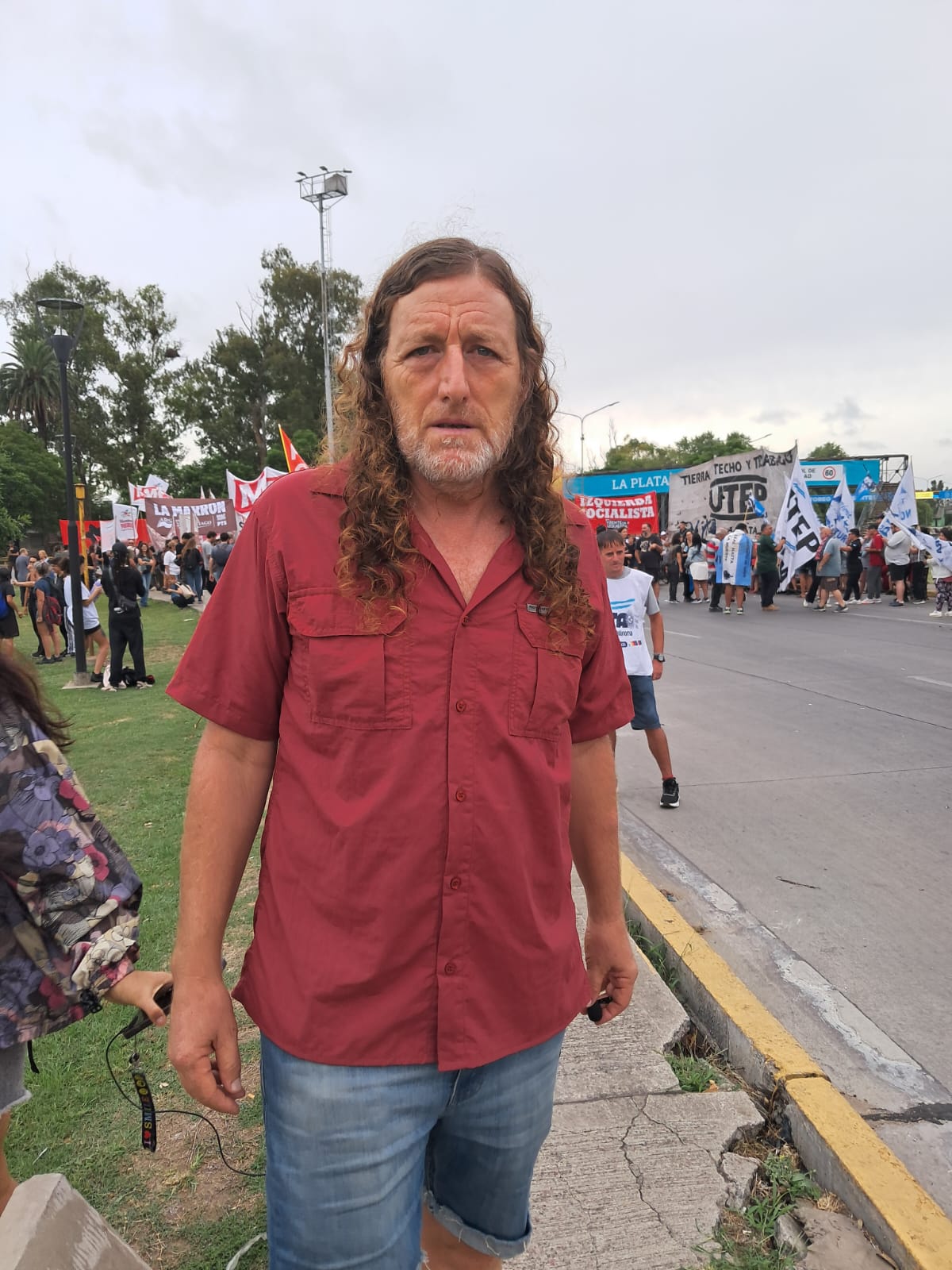 OSCAR DE ISASI: “CUANDO HAY AJUSTE EL PUEBLO PELEA”