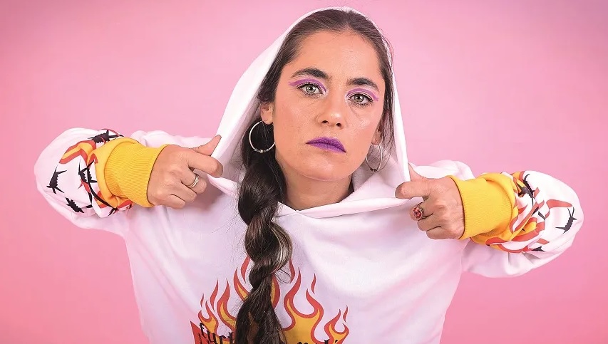 SARA HEBE LLEGA A LA PLATA