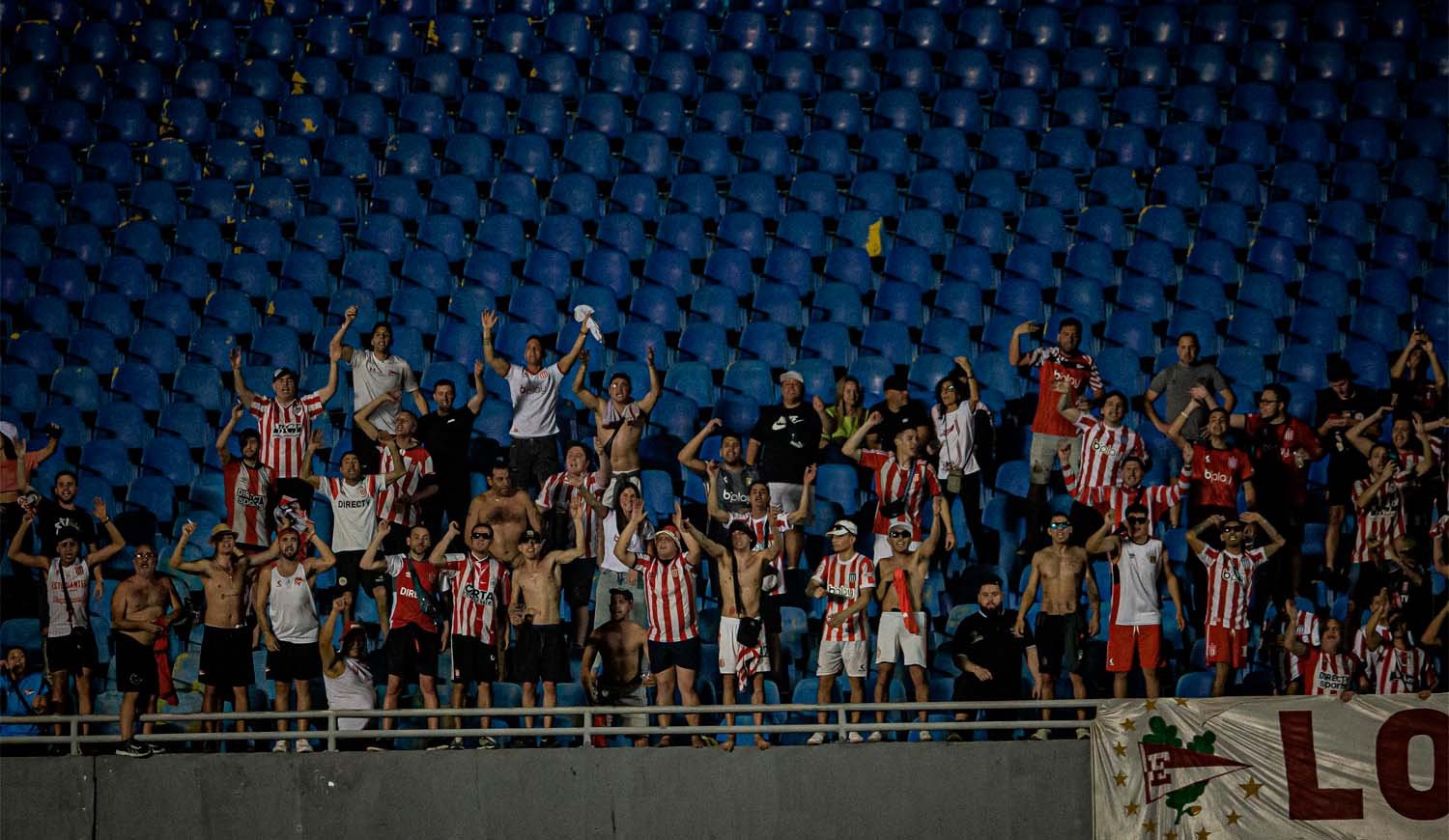 HINCHAS DE ESTUDIANTES SUFRIERON ABUSO POLICIAL EN BRASIL