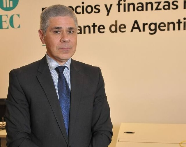 PABLO GONZÁLEZ: “SE INTENTA MOSTRAR A UN MILEI DEFENSOR DEL LIBRE MERCADO Y LA COMPETITIVIDAD”
