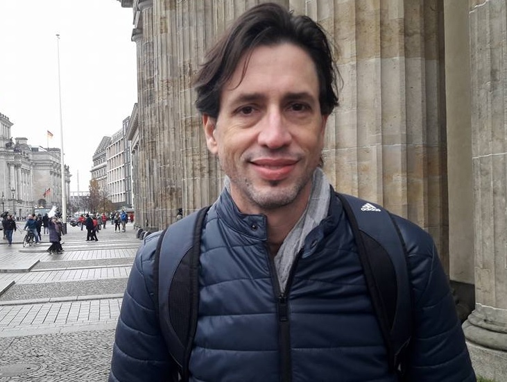 ADVIERTEN QUE SE ENCONTRÓ CON “LAS DIFICULTADES DEL DINERO Y EL PARTIDO POLÍTICO”