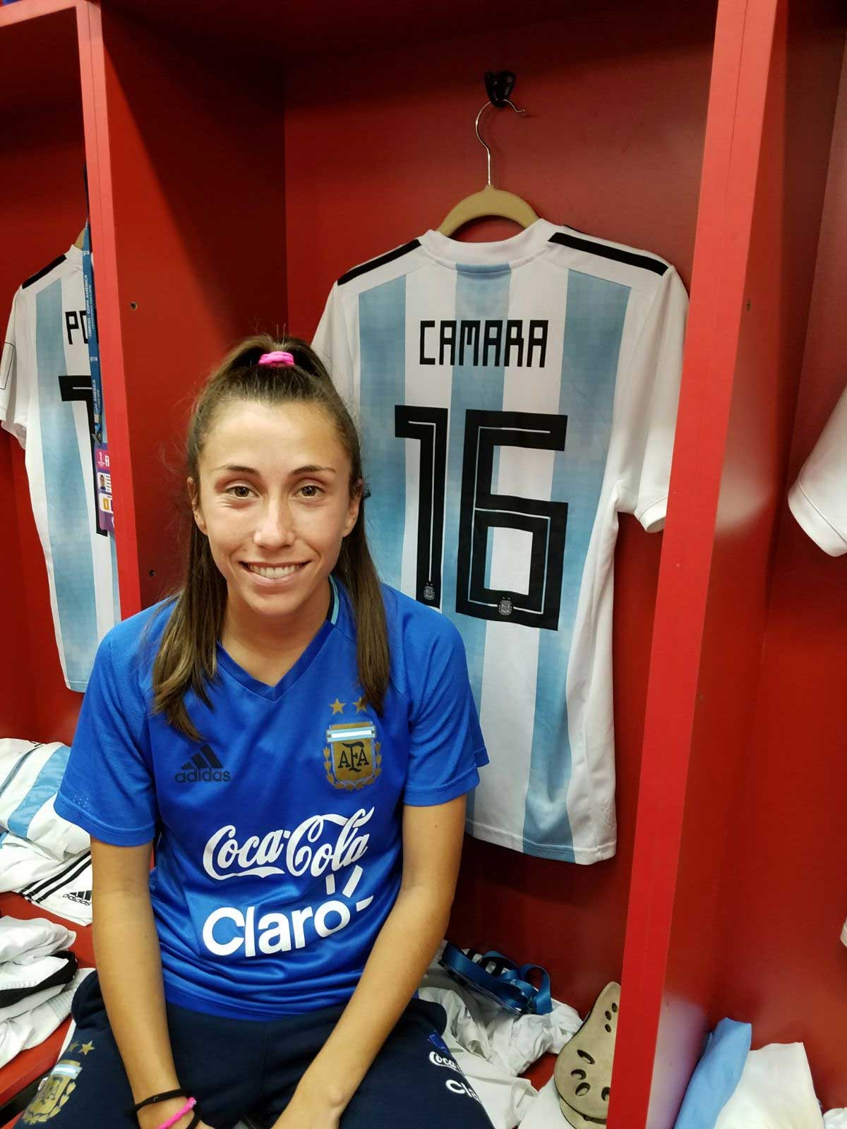 VALENTINA CÁMARA: “EL FUTBOL ME DIO LA POSIBILIDAD DE VIVIR DEL DEPORTE”