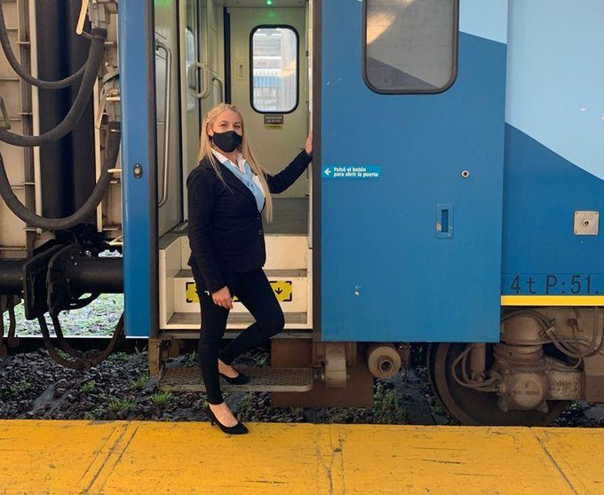 DANIELA IBARRA, LA PRIMERA GUARDA DE TREN DE LARGA DISTANCIA DE ARGENTINA